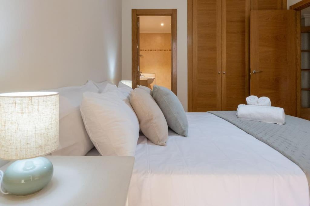 Centro 3 Parking Incluido & Wifi ツ By Rias Baixas Apartment Vigo